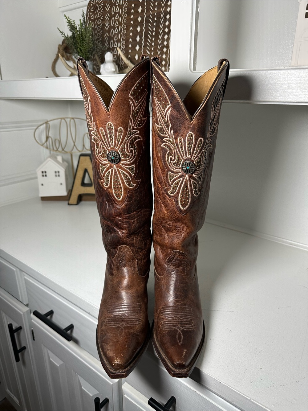 **SOLD**Shyanne Tall Cowboy Boots Womens 7 Brown Leather Western Studded Cowgirl - Picture 2 of 10